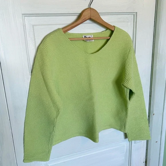 Pastel Green Waffle Weave Top 💚 - Picture 3 of 7